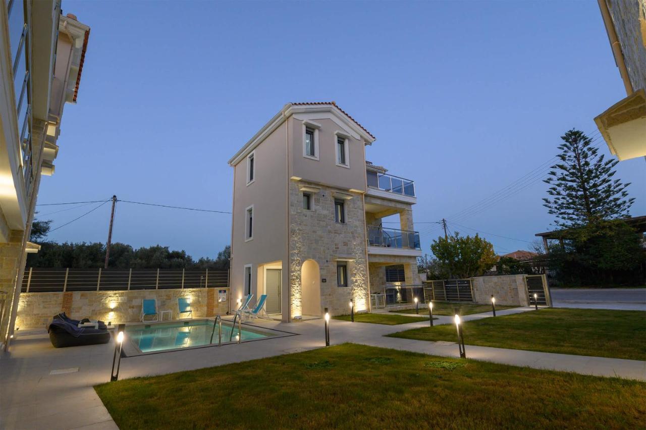 Momento Luxury Apartments Walking Distance From The Beach Nikiana Buitenkant foto
