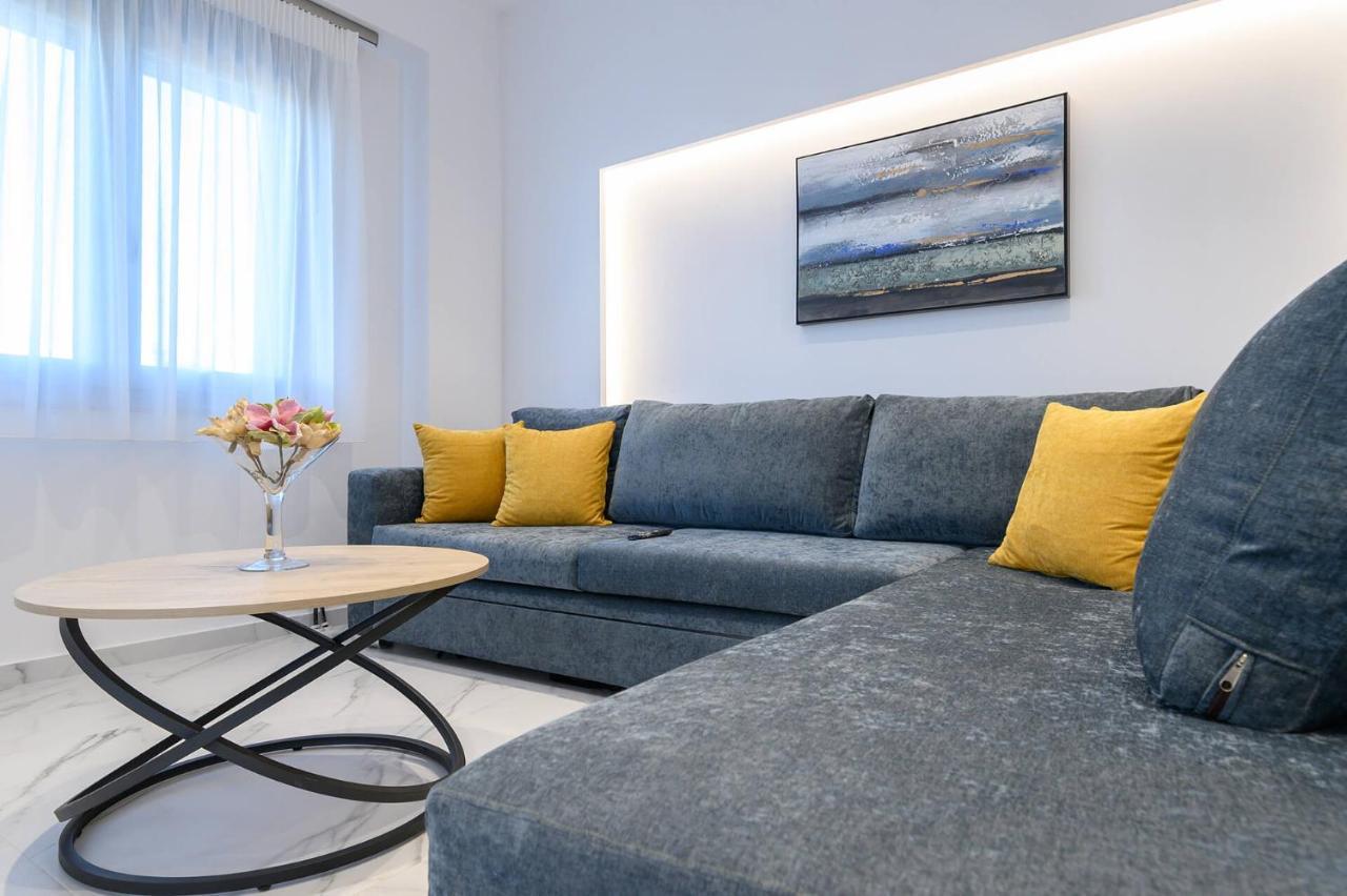 Momento Luxury Apartments Walking Distance From The Beach Nikiana Buitenkant foto