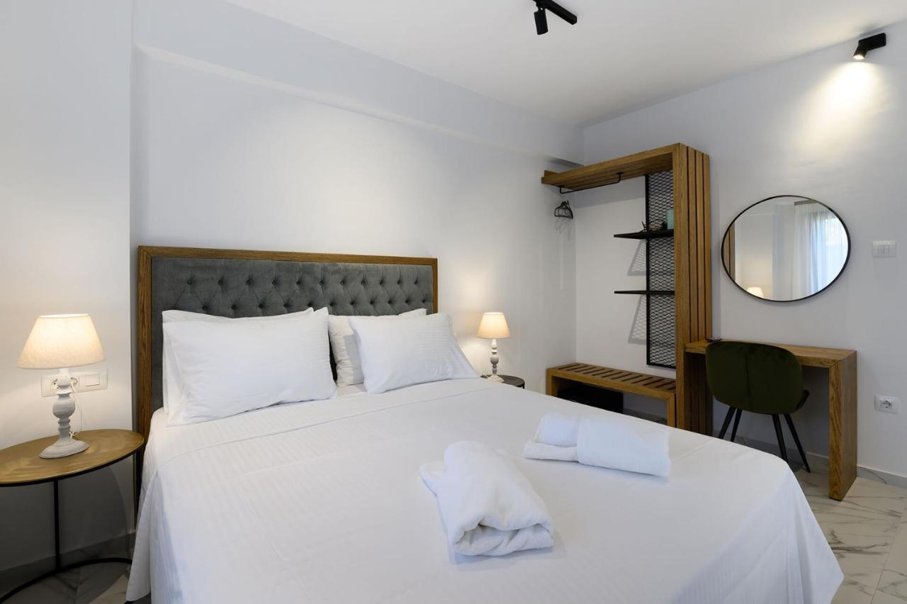 Momento Luxury Apartments Walking Distance From The Beach Nikiana Buitenkant foto