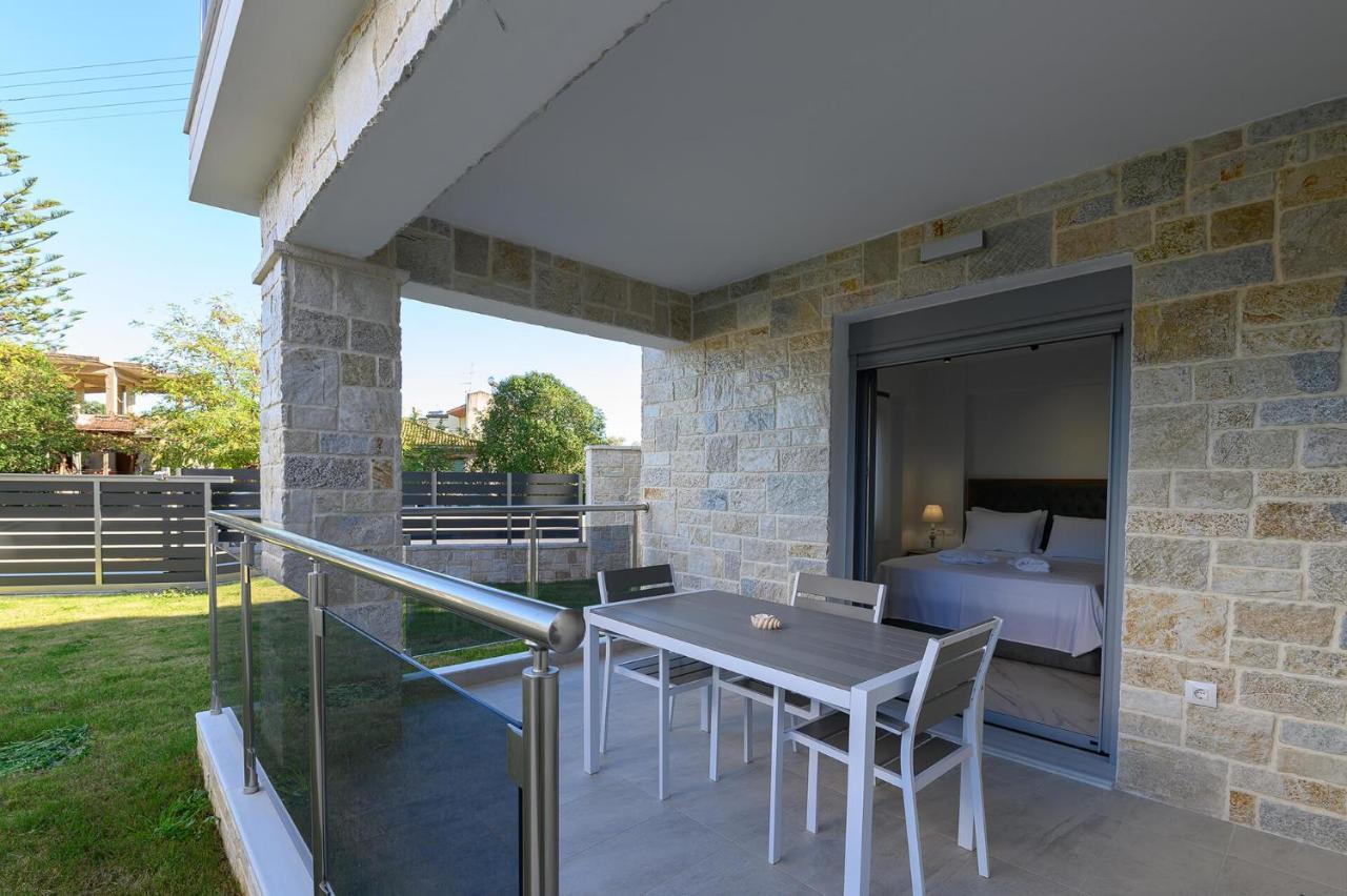 Momento Luxury Apartments Walking Distance From The Beach Nikiana Buitenkant foto